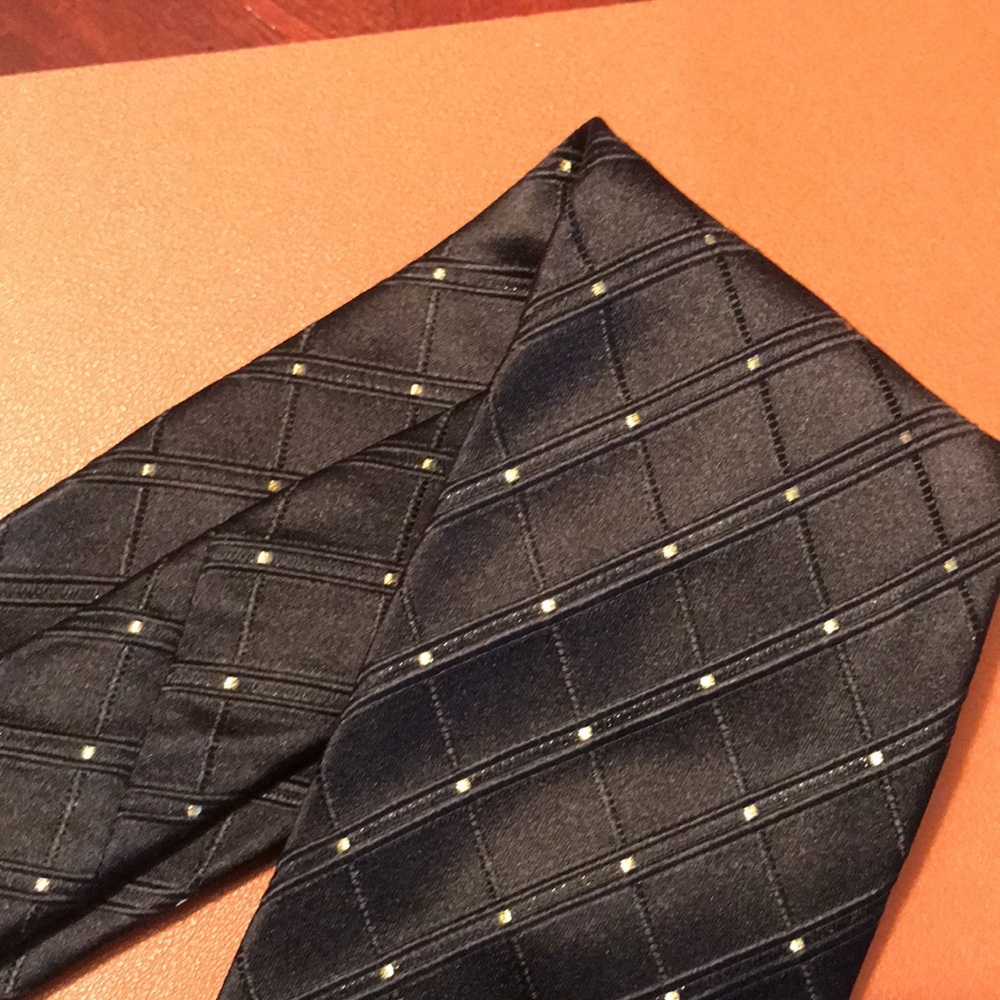 Donald Trump XLong Silk Tie - Picture 8 of 9